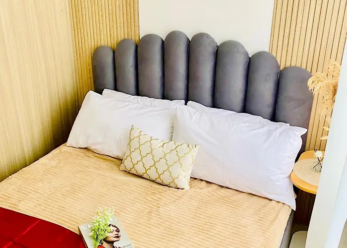Hotel Moa Shore - Exxy Manila